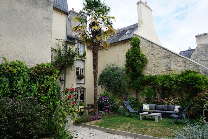 Le Manoir Sainte Victoire in Bayeux, France