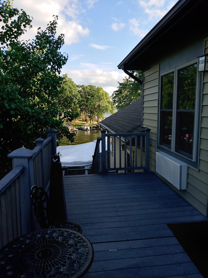 Lighthouse Lodge B&B in Cedar Lake, Indiana, United States