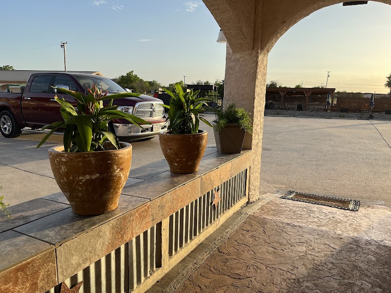 Luxury Inn & Suites in Taylor, Texas, United States
