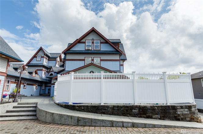 Mansion Inn Lake Stevens in Lake Stevens, Washington, United States