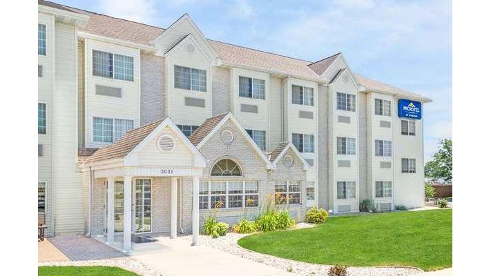 Microtel Inn & Suites by Wyndham Green Bay in Ashwaubenon, Wisconsin, United States