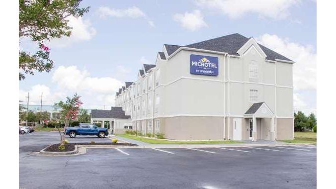 Microtel Inn & Suites by Wyndham Jacksonville in Jacksonville, North Carolina, United States