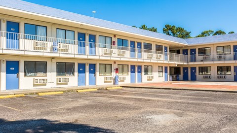 Motel 6 Orange, TX in Orange, Texas, United States