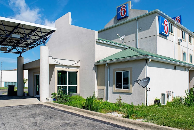 Motel 6 Seymour, IN - North in Seymour, Indiana, United States