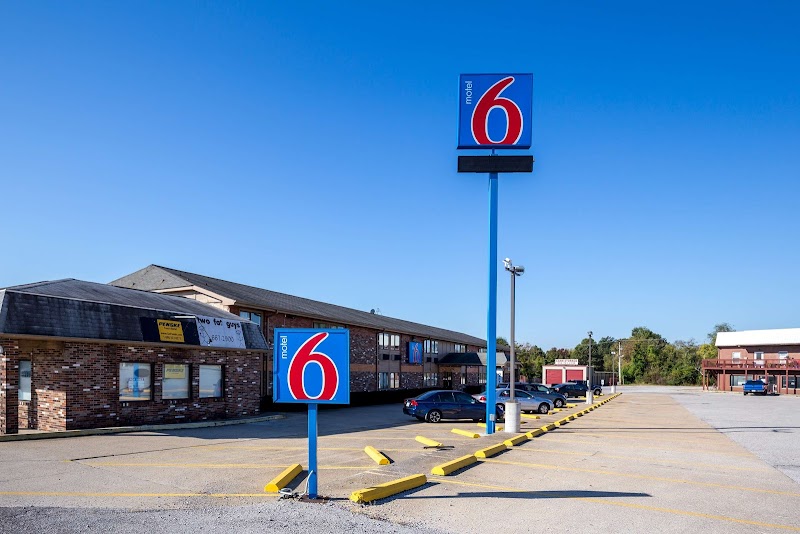 Motel 6 Troy, IL in Troy, Illinois, United States