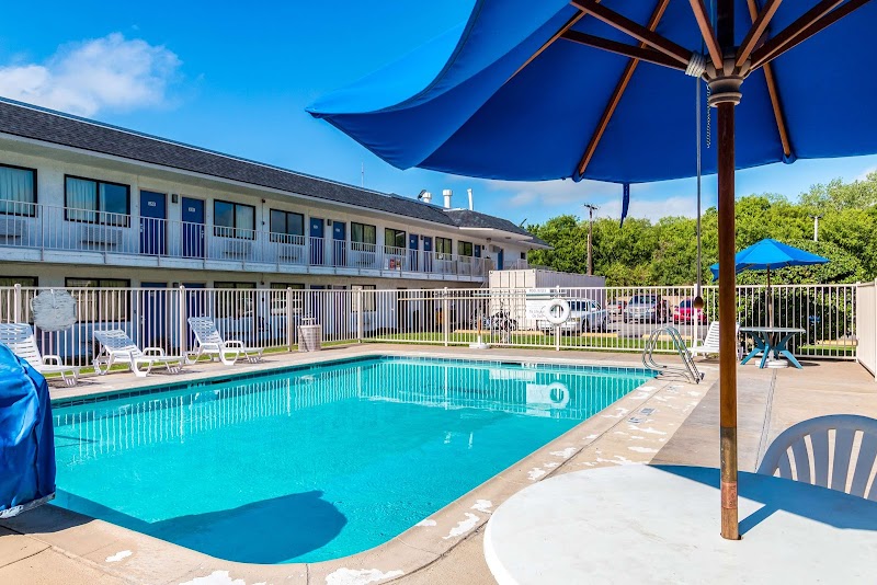 Motel 6 Waco, TX in Bellmead, Texas, United States