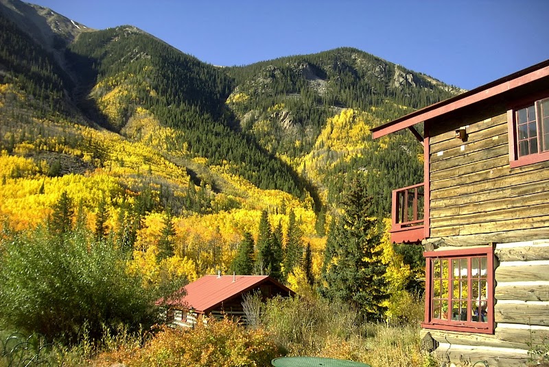 Mount Elbert Lodge and Cabins in Twin Lakes, Colorado, United States