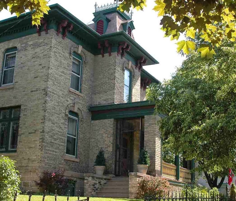 Naeset-Roe Inn in Stoughton, Wisconsin, United States