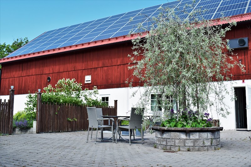 Närebo Gårdshotell & Restaurant in Lidkoping, Sweden
