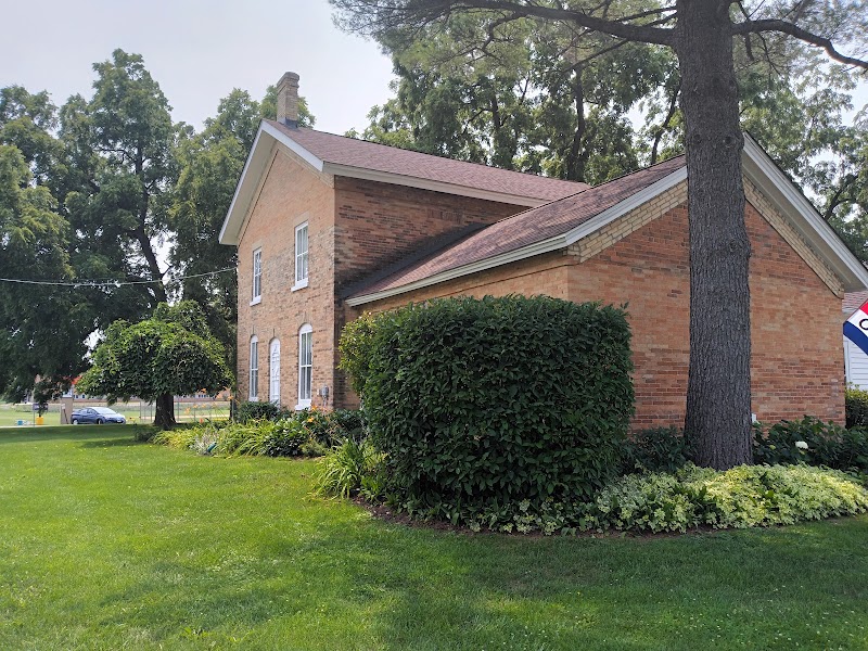 Old Victorian Farmhouse in Wauconda, Illinois, United States