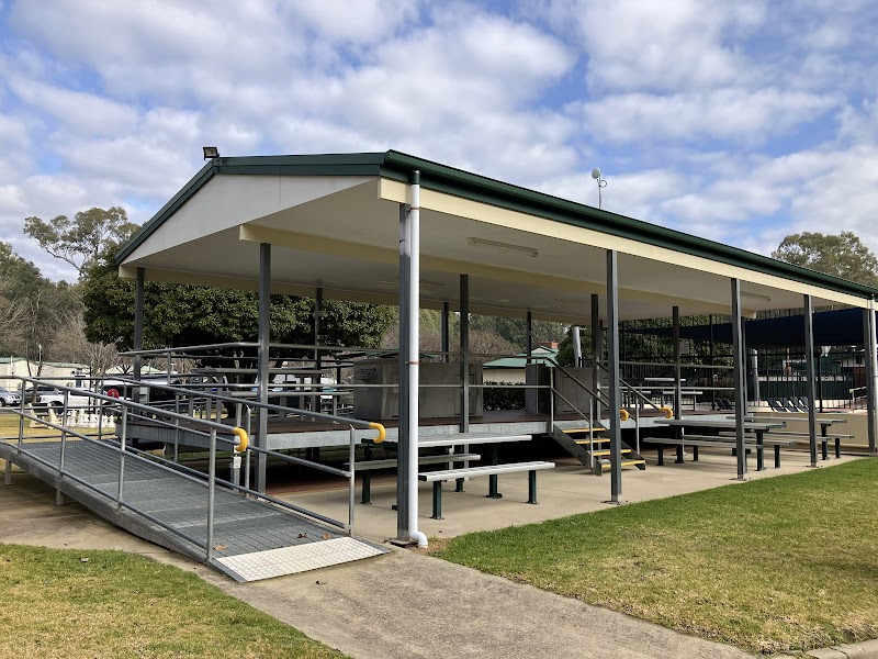 Painters Island Caravan Park in Wangaratta, Australia