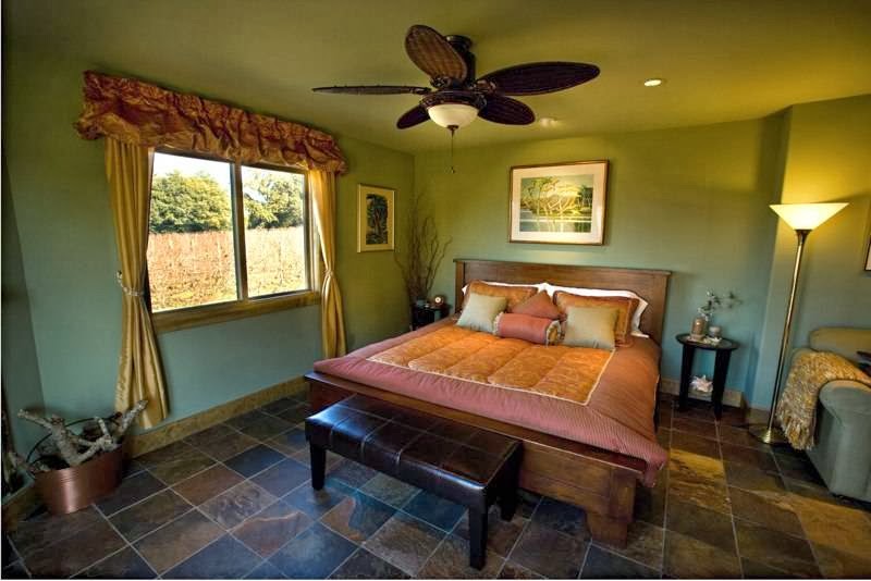 Pearlessence Vineyard Inn in Sebastopol, California, United States