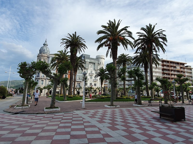Pensión La Mar in Castro-Urdiales, Spain