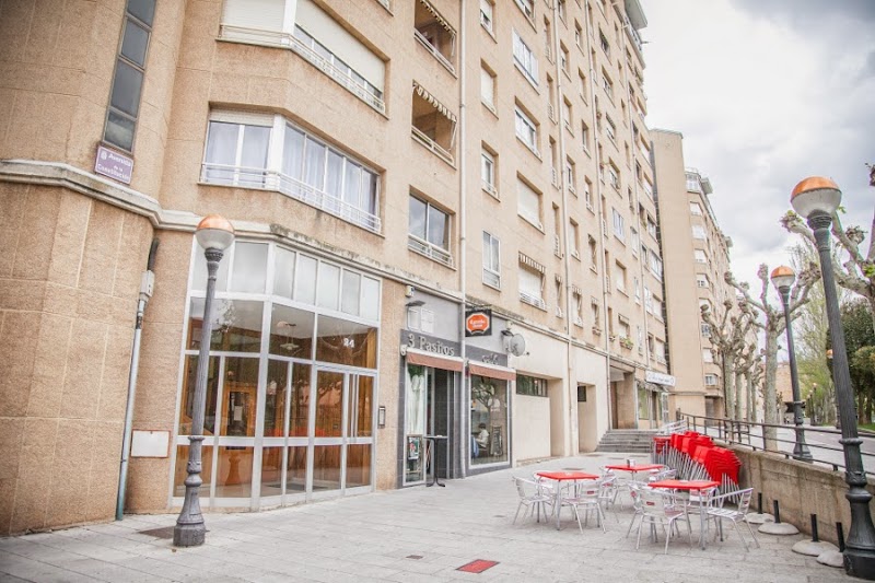 Pensión Parque del Ebro in Logrono, Spain