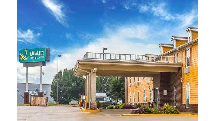Quality Inn & Suites Chesterfield Village in Springfield, Missouri, United States