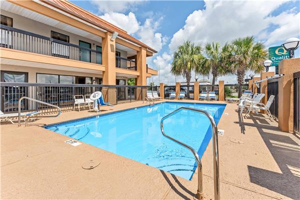 Quality Inn & Suites near Robins Air Force Base in Warner Robins, Georgia, United States