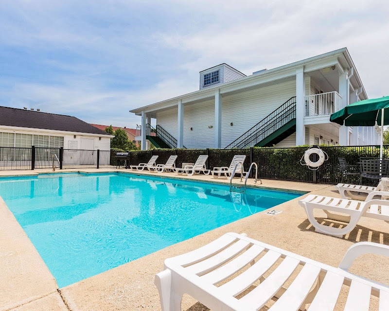 Quality Inn Trussville I-59 Exit 141 in Trussville, Alabama, United States