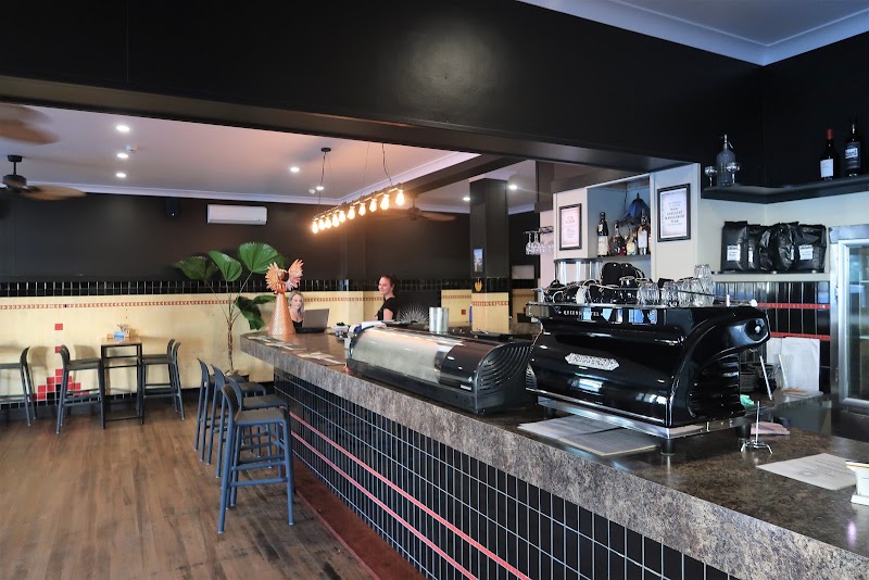 Queens Hotel Innisfail in Innisfail, Australia