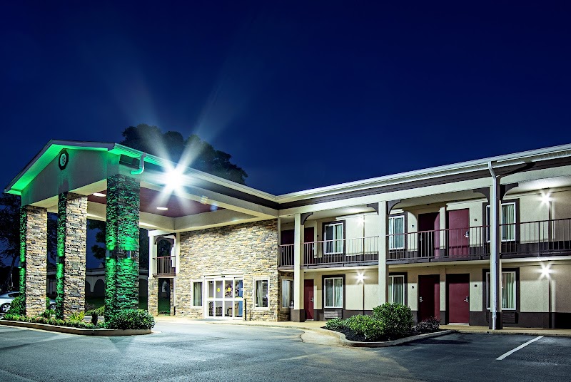 Red Roof Inn & Suites Greenwood, SC in Greenwood, South Carolina, United States