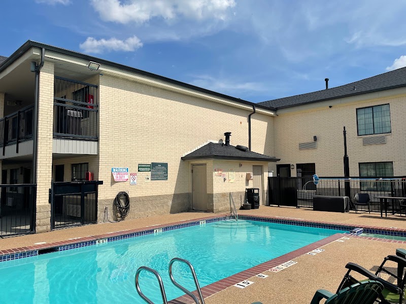 Red Roof Inn & Suites Weatherford in Weatherford, Texas, United States