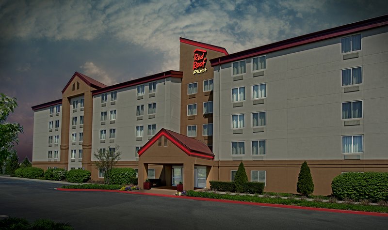 Red Roof PLUS+ Long Island - Garden City in Westbury, New York, United States