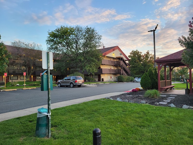 Red Roof PLUS+ Secaucus - Meadowlands - NYC in Secaucus, New Jersey, United States