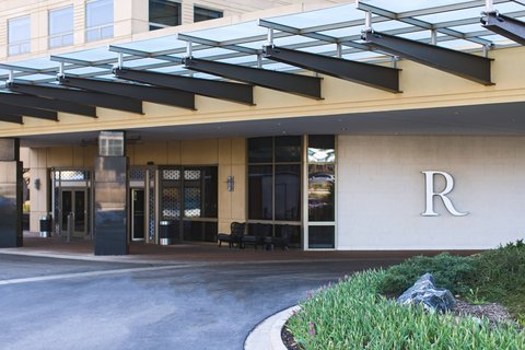 Renaissance Chicago O'Hare Suites Hotel in Rosemont, Illinois, United States