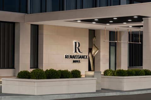 Renaissance Milwaukee West Hotel in Wauwatosa, Wisconsin, United States