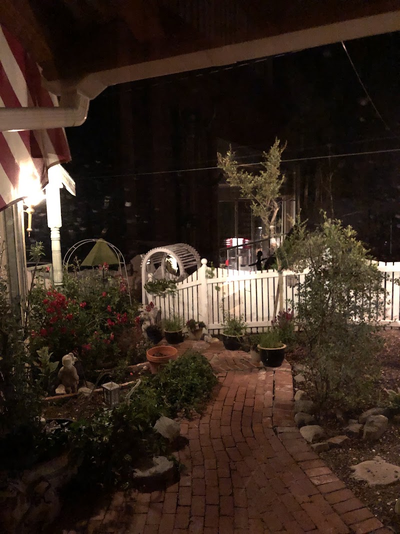 Rhinestone Rose Inn & Wellness Center in Wrightwood, California, United States