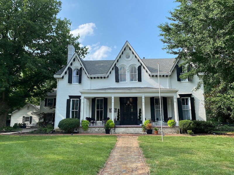 Rose Hill Inn in Versailles, Kentucky, United States