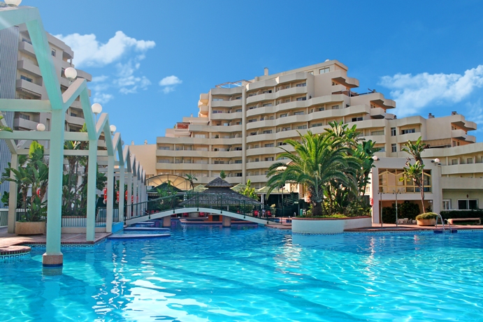 Select Benal Beach in Benalmadena, Spain