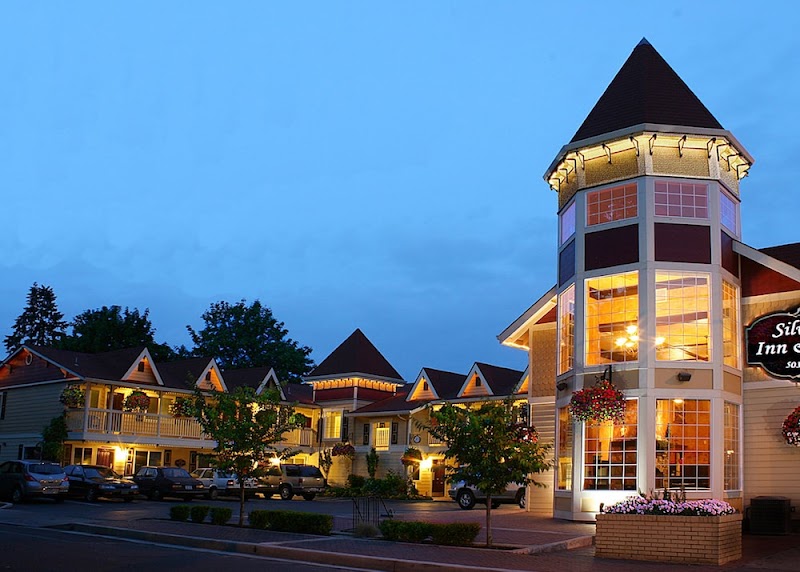 Silverton Inn & Suites in Silverton, Oregon, United States