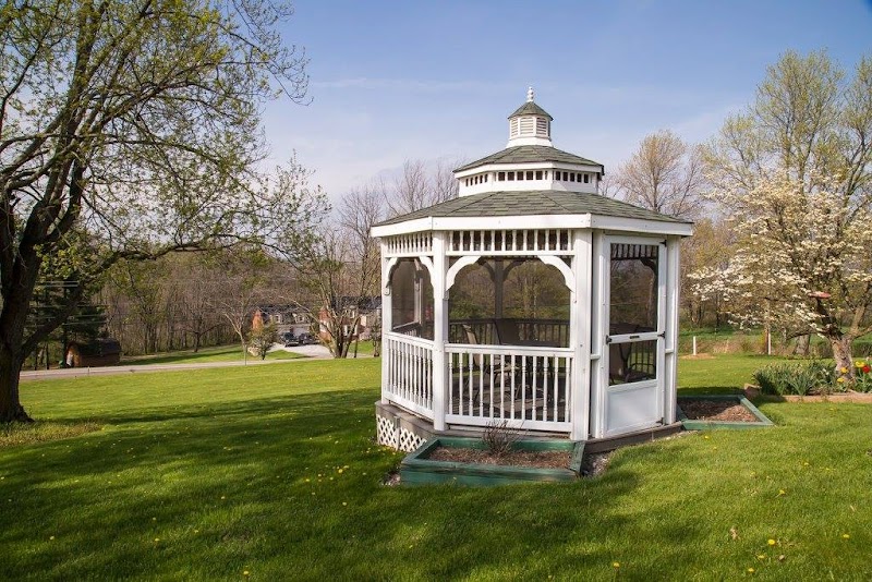 Simple Pleasures Bed & Breakfast in Millersburg, Ohio, United States