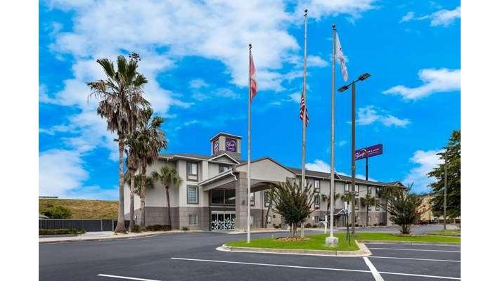 Sleep Inn & Suites Valdosta in Valdosta, Georgia, United States