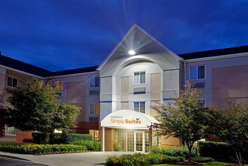 Sonesta Simply Suites Chicago Waukegan in Waukegan, Illinois, United States