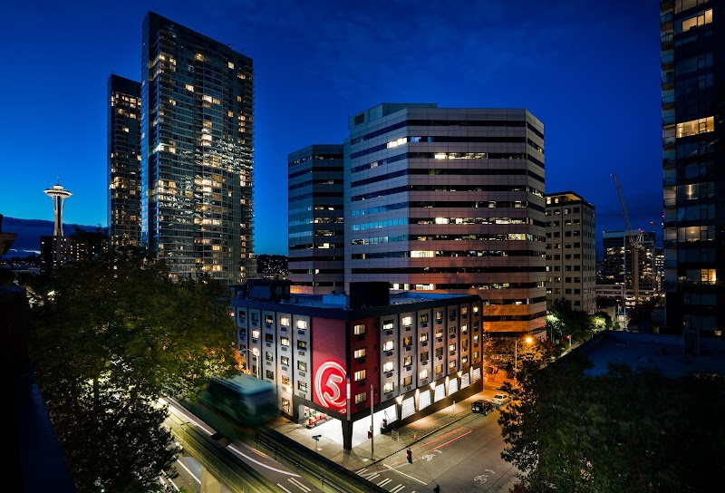 Staypineapple, Hotel FIVE in Seattle, Washington, United States