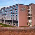 Stonehill Hotel & Suites Cleveland-Eastlake