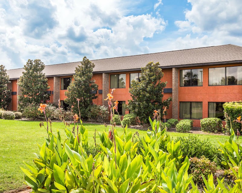 Suburban Studios Warner Robins in Warner Robins, Georgia, United States