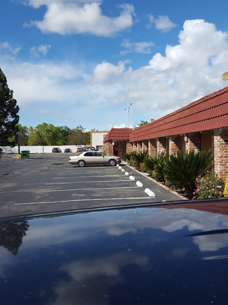 Sunset Inn and Suites in West Sacramento, California, United States