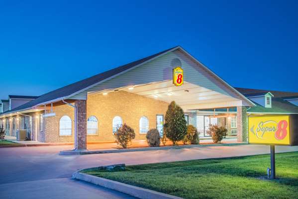 Super 8 by Wyndham Big Cabin/Vinita Area in Vinita, Oklahoma, United States