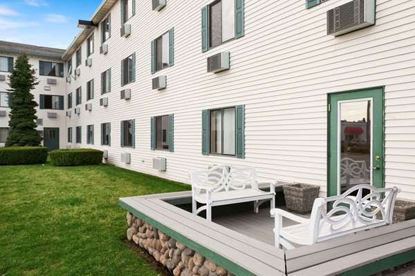 Super 8 by Wyndham Coeur d'Alene in Coeur d'Alene, Idaho, United States