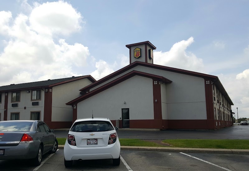 Super 8 by Wyndham Crystal Lake in Crystal Lake, Illinois, United States