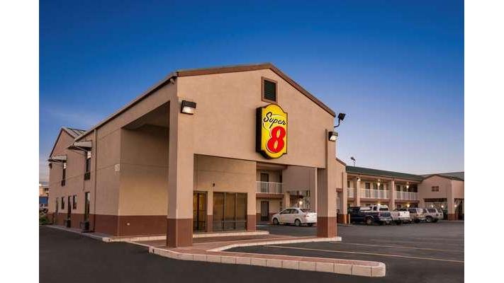 Super 8 by Wyndham Hattiesburg North in Hattiesburg, Mississippi, United States
