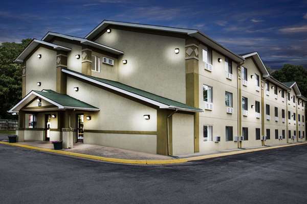 Super 8 by Wyndham Salem in Salem, Oregon, United States