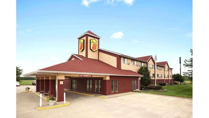 Super 8 by Wyndham Salem in Salem, Illinois, United States