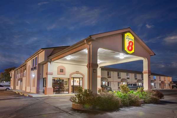 Super 8 by Wyndham Sallisaw in Sallisaw, Oklahoma, United States