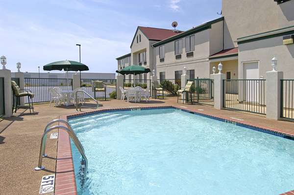 Super 8 by Wyndham Southaven in Southaven, Mississippi, United States