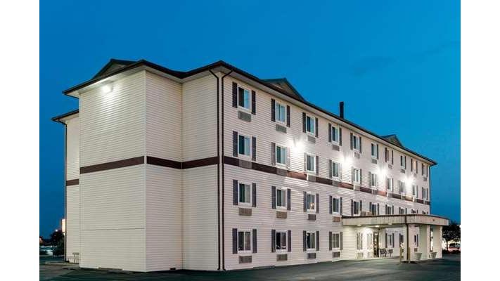 Super 8 by Wyndham Springfield East in Springfield, Illinois, United States