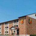Super 8 by Wyndham St. Charles