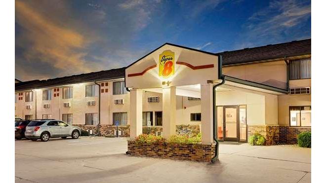 Super 8 by Wyndham St. James in St. James, Minnesota, United States